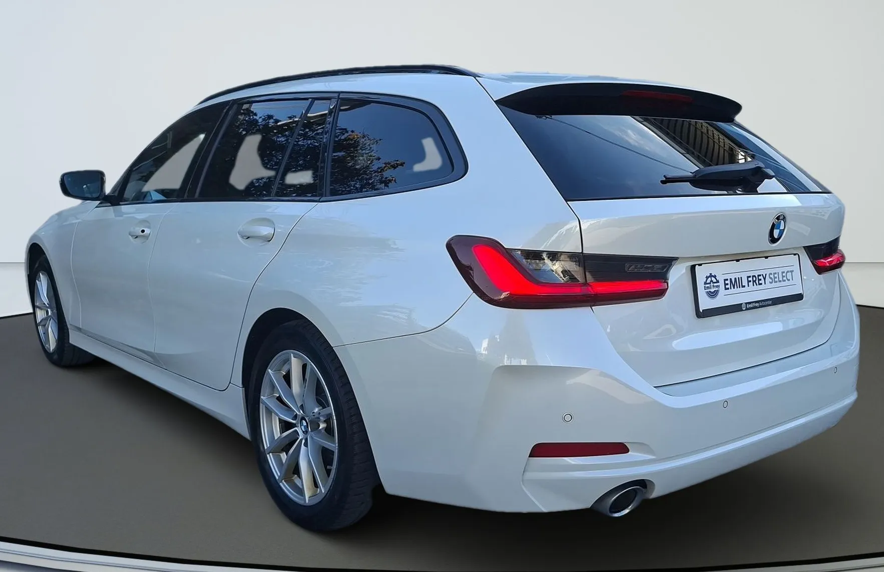 Zunanja slika - BMW Serija 3 - Touring: 318d Touring Avt. - 4