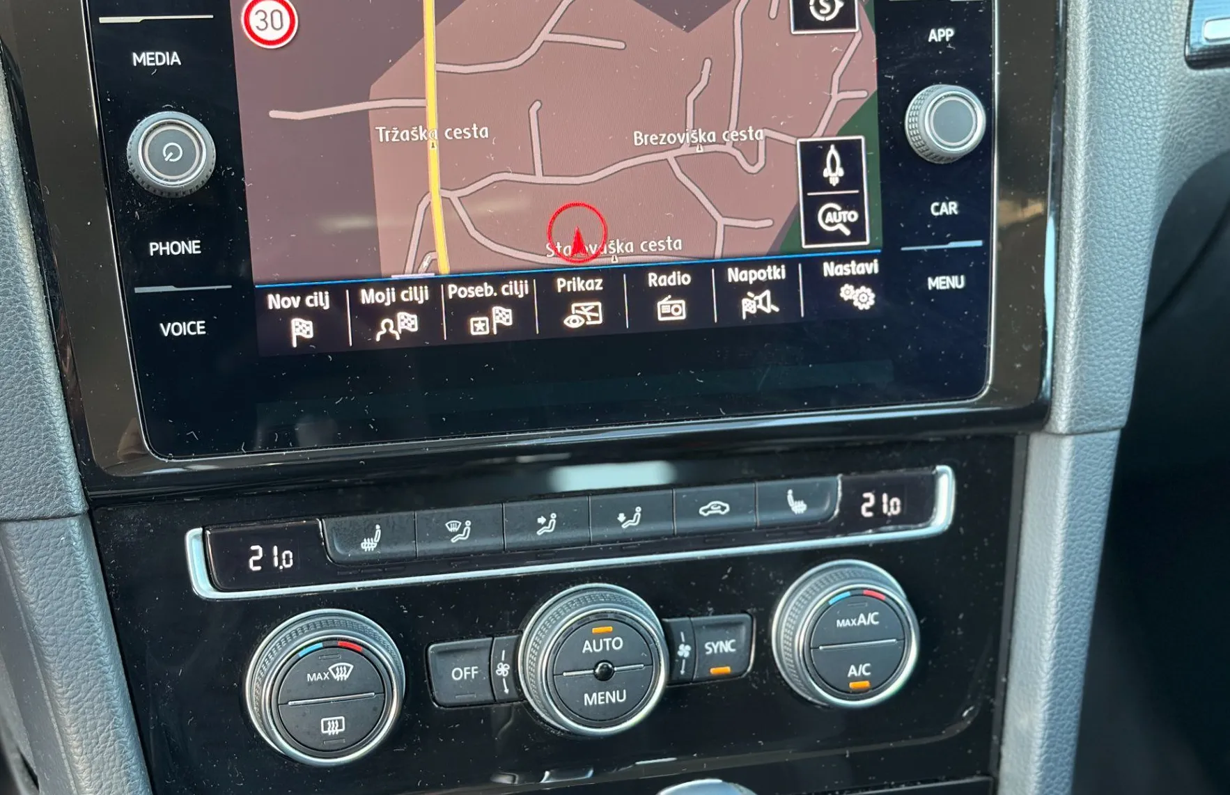 Zunanja slika - Volkswagen Golf - Variant 2.0 TDI BMT Highline DSG. 1.Lastnik. Servis.knjiga - 9