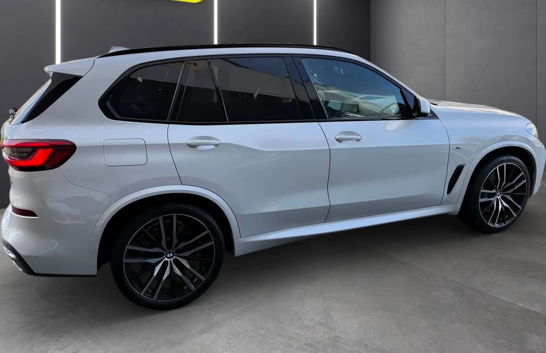 Zunanja slika - BMW X5 - serija : xDrive30d M SPORT PAKET ZRAČNO KAMERA 360 RADAR... - 15