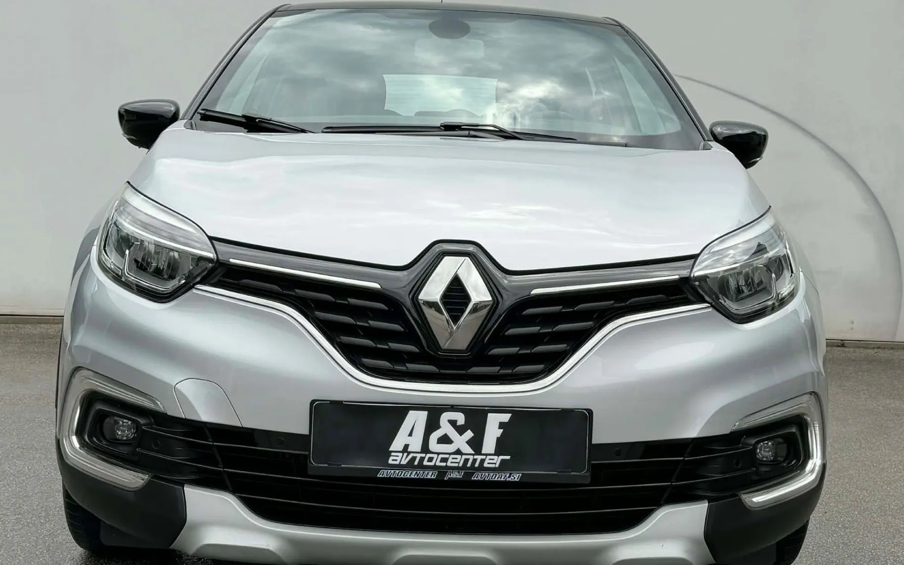 Zunanja slika - Renault Captur - TCe 90-LED-NAVI-110.000km-LIZING ZA TUJCE-KEYLES-. - 2