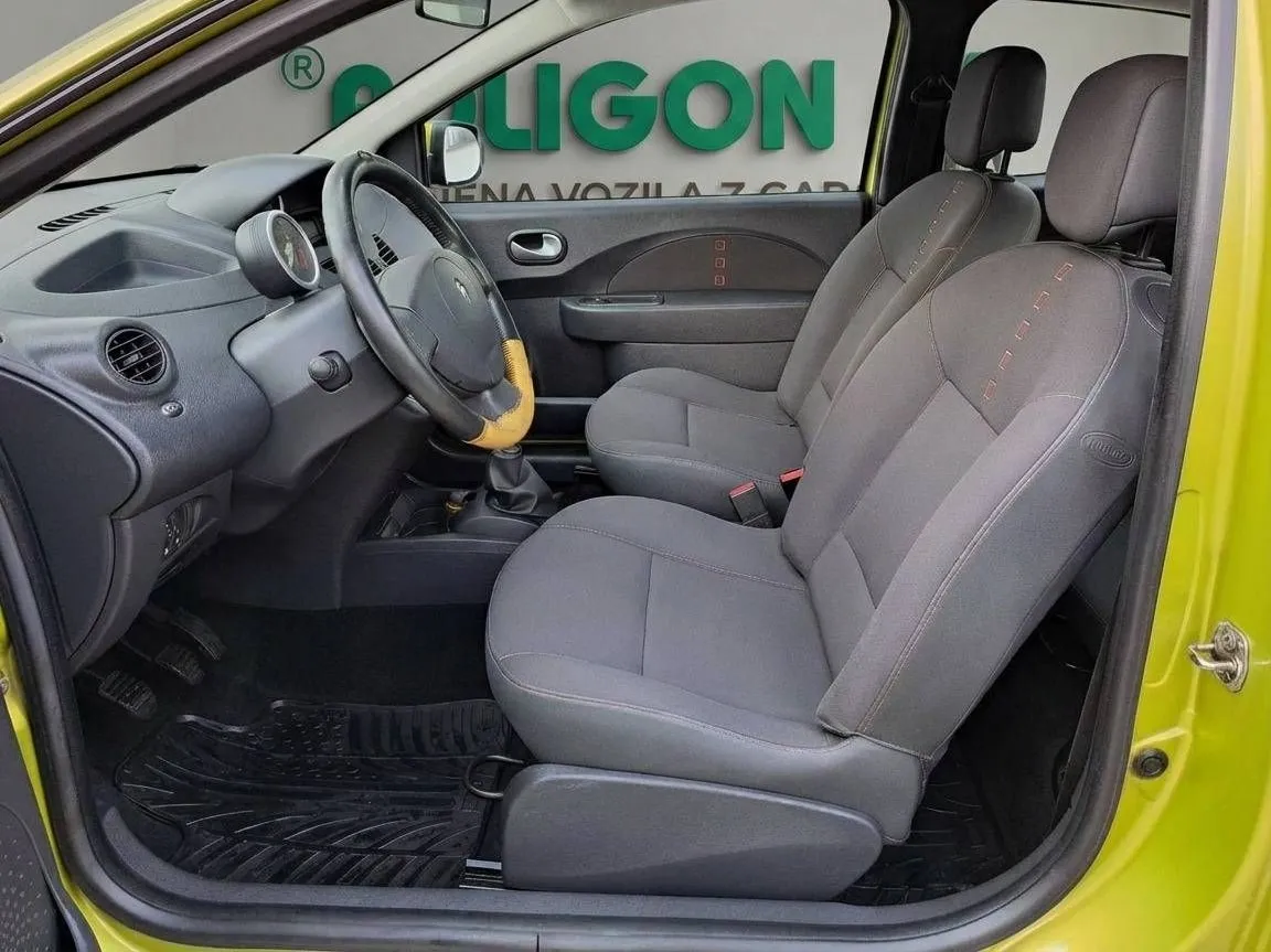 Notranja slika - Renault Twingo - 1.2-KLIMA-MODEL 2011-ODLIČEN-SLOV.POREKLO... - 10