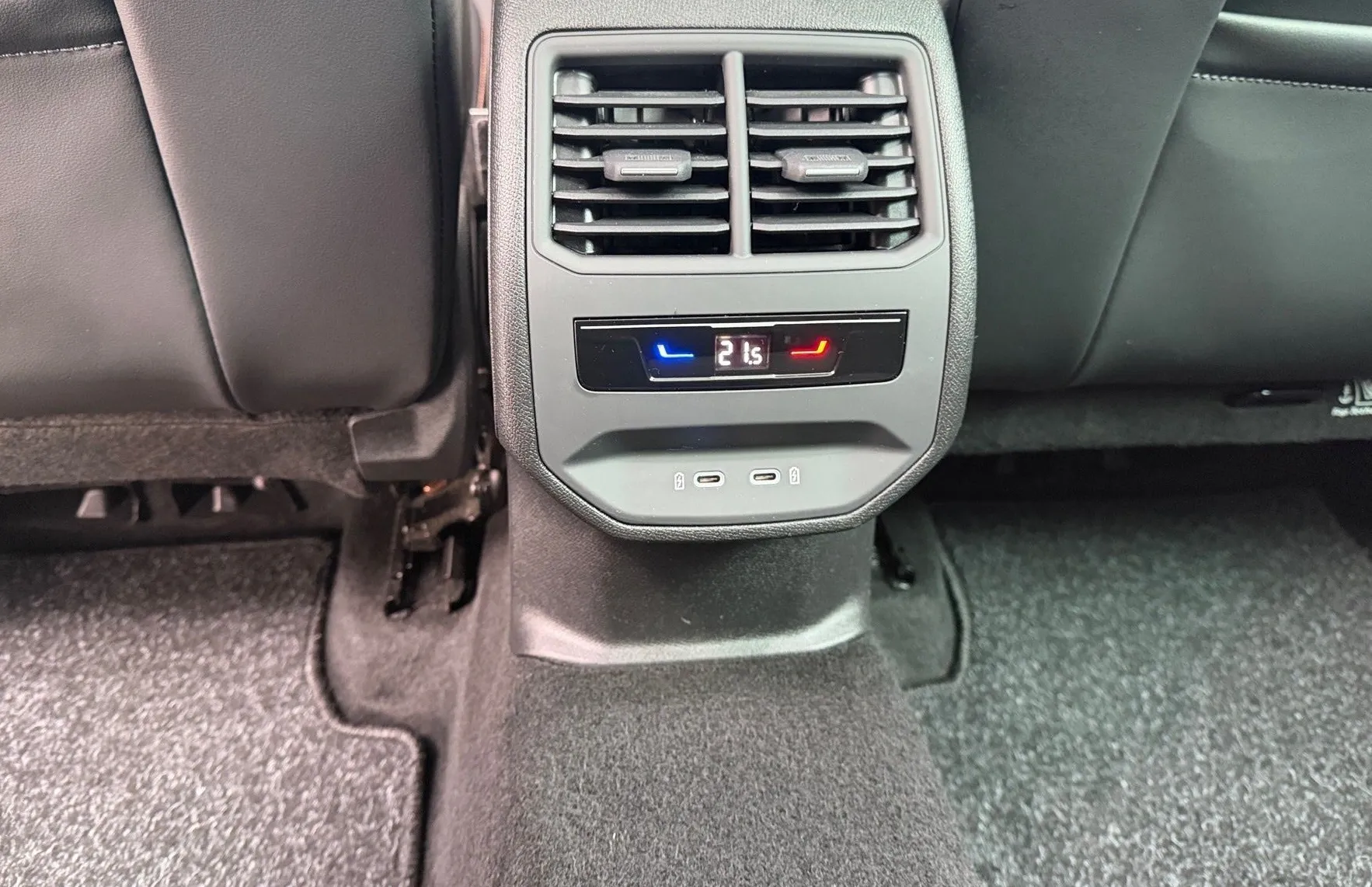 Zunanja slika - Cupra Formentor - VZ 1.4 eHybrid DSG-Panorama-Mrtvi kot-ACC-Kamera.. - 15
