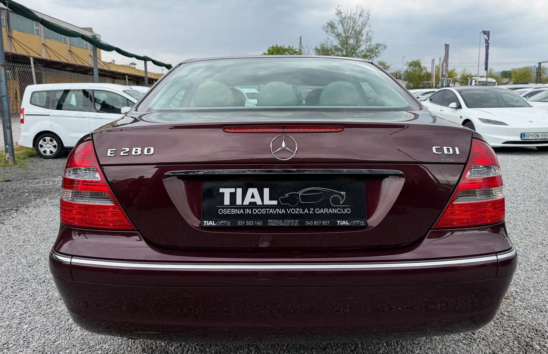 Zunanja slika - Mercedes-Benz E-Razred - E 280 CDI ELEGANCE-PREVOZENIH SAMO 64.000KM - 6