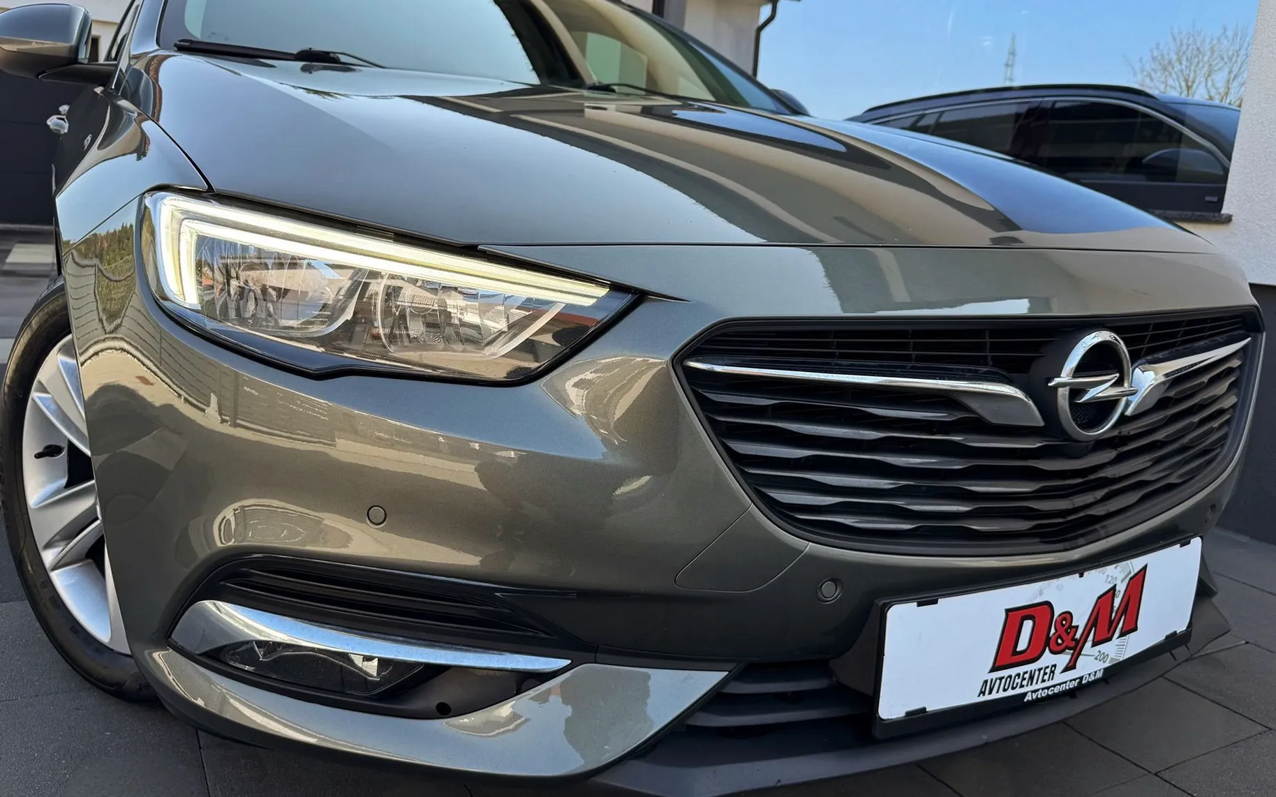 Zunanja slika - Opel Insignia - 2.0 CDTI 125KW|LED|KEYLESS|VLEČNA KLJUKA|NAVI - 2