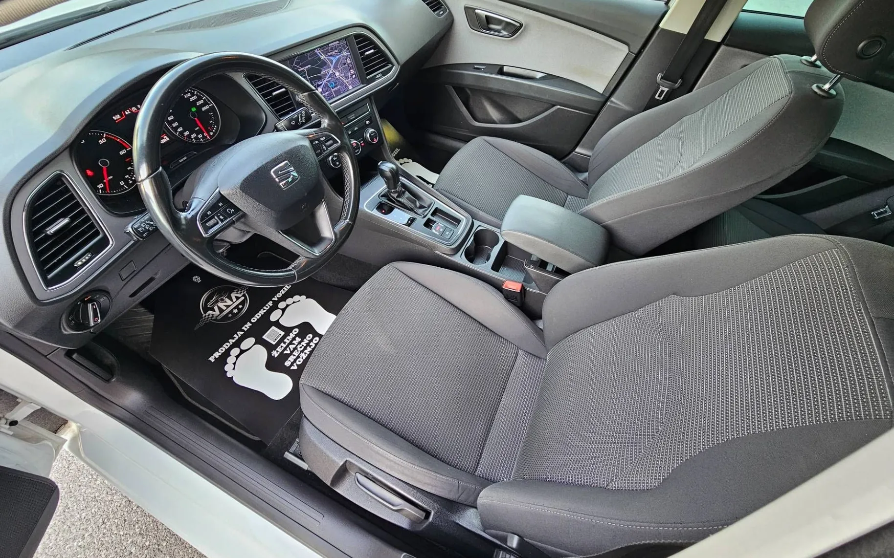 Notranja slika - Seat Leon - ST 1.6 TDI DSG STYLE |LED|KAMERA|TEMPOMAT|APP|TOP| - 7
