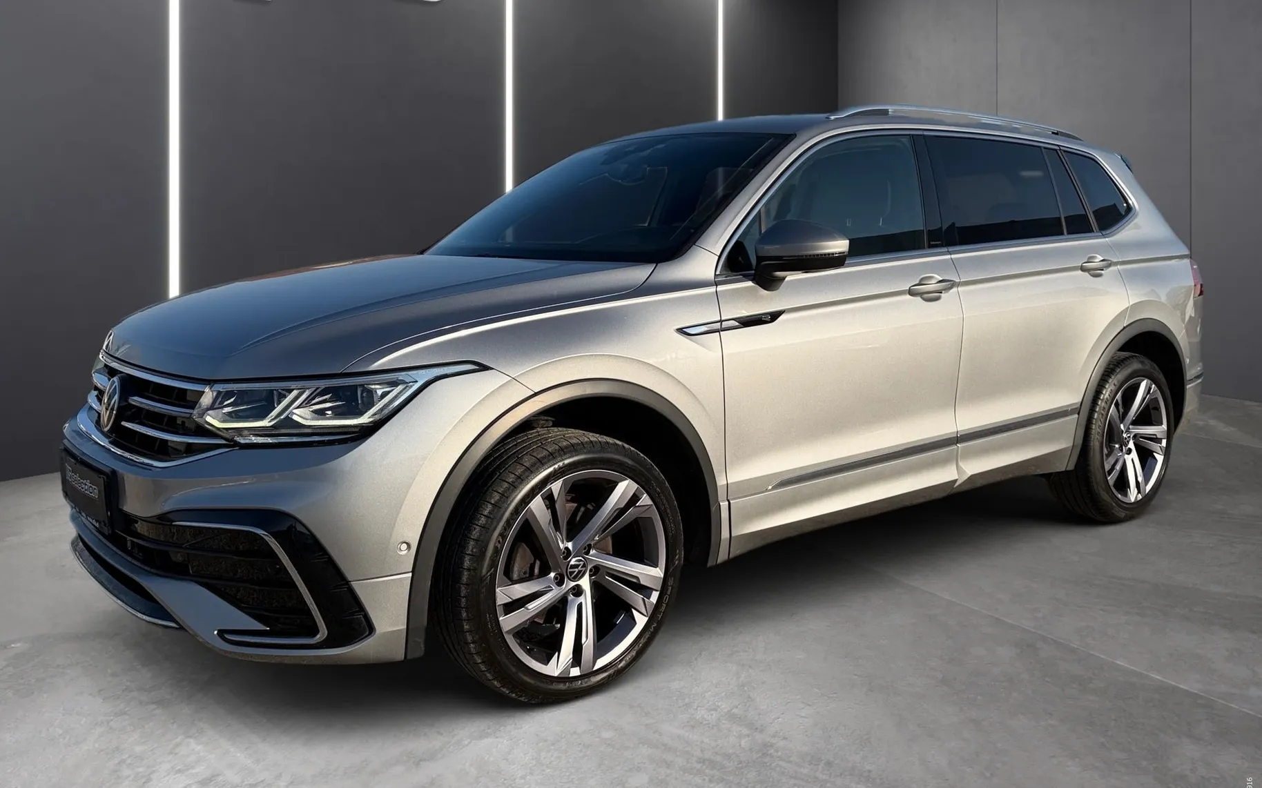 Zunanja slika - Volkswagen Tiguan Allspace - 2.0 TDI DSG 4Motion R-Line... - 1