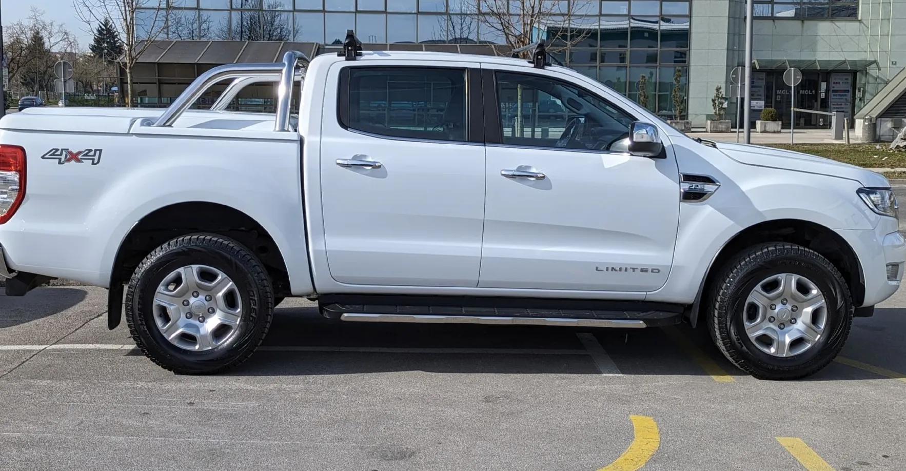 Zunanja slika - Ford Ranger - 2.2 TDCi 118 kW 4X4 LIMITED - FRENK - IZVLEČNO DNO - 4