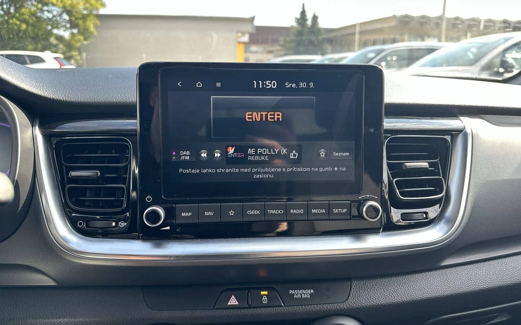 Notranja slika - KIA Stonic - 1.0 T-GDi LX Urban+ ISG - 15