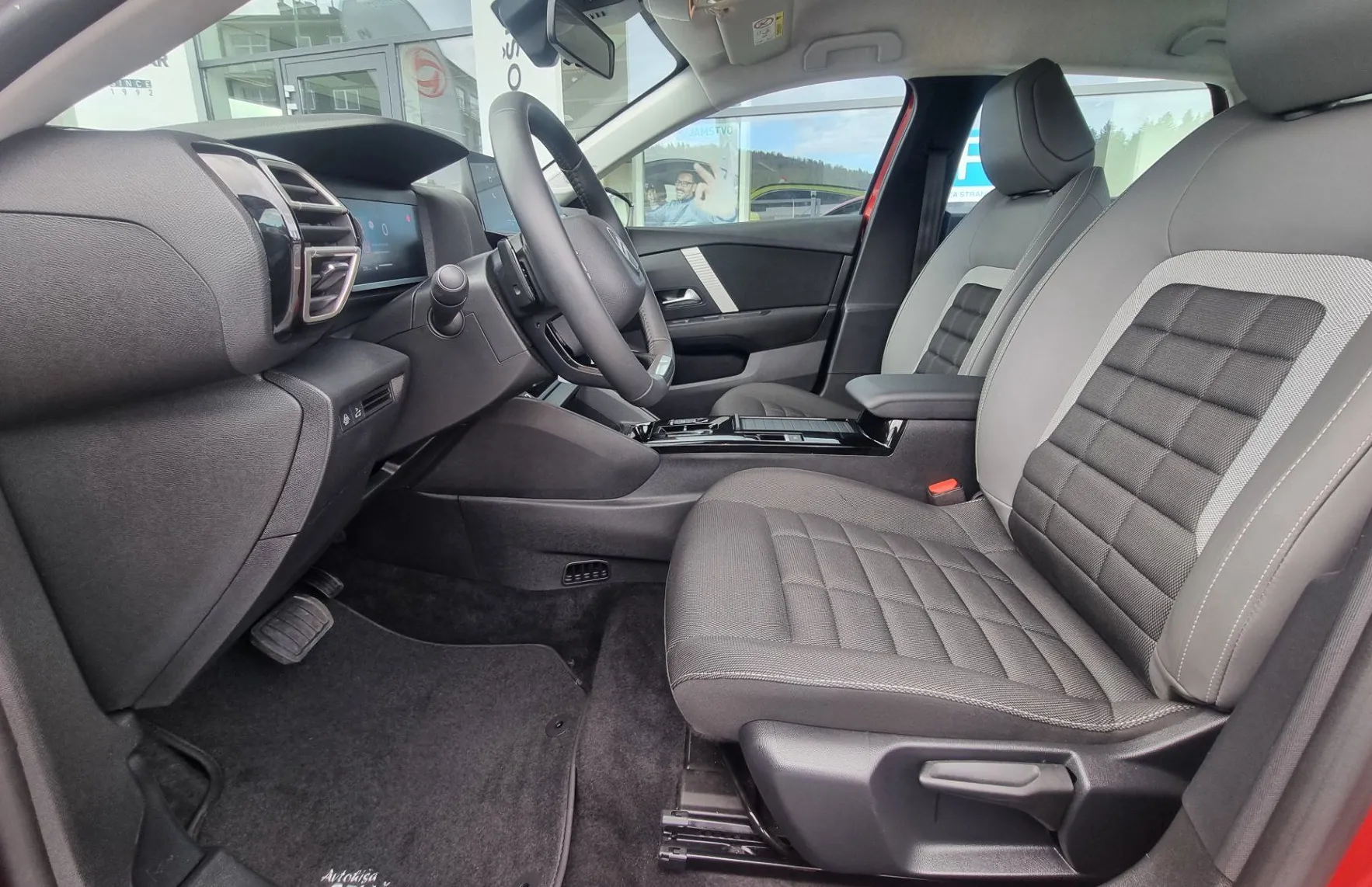 Zunanja slika - Citroën C4 X - 1.2 PURETECH MHEV - FACELIFT - SAMO 20.502KM - 12