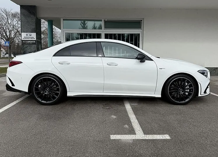 Zunanja slika - Mercedes-Benz CLA-Razred - CLA 35 AMG 4M Head-Up Burmester AMG Performance - 4