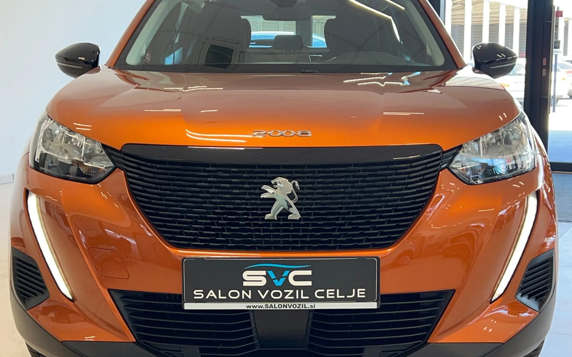 Zunanja slika - Peugeot 2008 - 1.2-1.LASTNIK-JAMSTVO-ODLIČEN-OBROK ŽE OD 128€ - 2