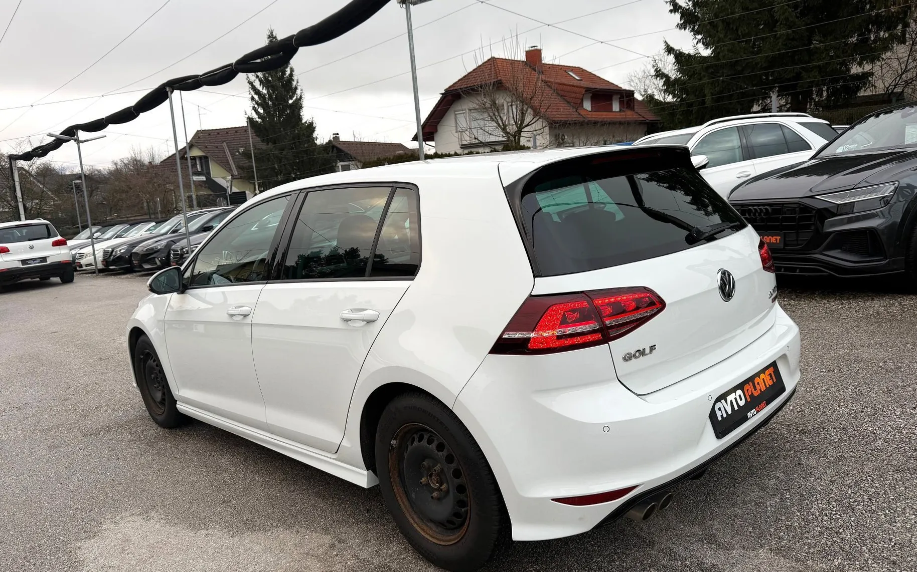 Zunanja slika - Volkswagen Golf - 2.0 TDI 4MOTION R-LiNE SLO.VOZILO LED XENON - 1