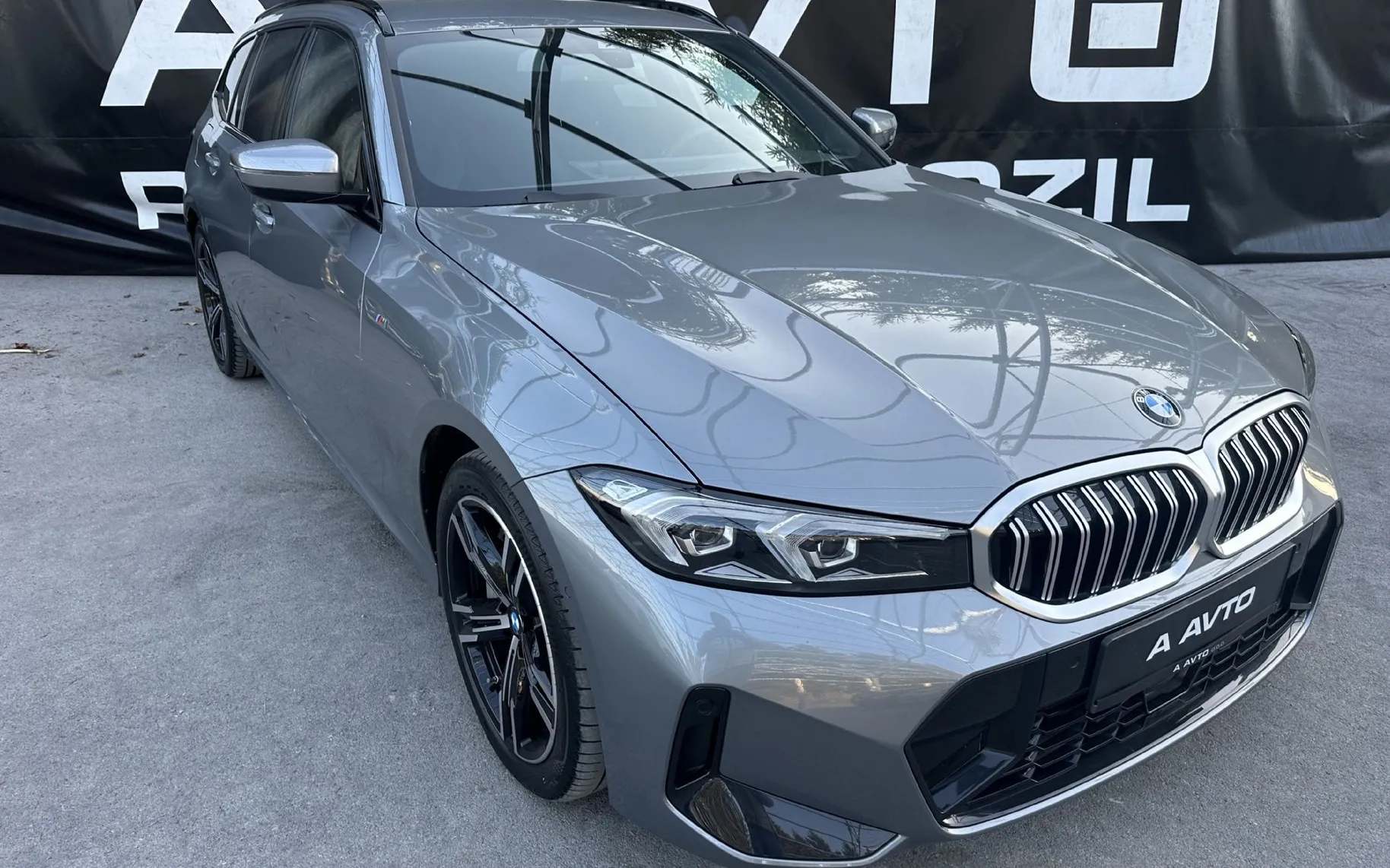 Zunanja slika - BMW Serija 3 - Touring: 330i xDrive MSPORT-KAMERA-18COL-NAVI-ACC-LINE A - 2