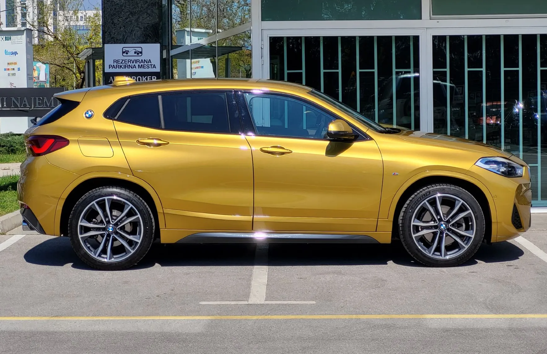 Zunanja slika - BMW X2 - serija : xDrive20d AT  M-Sport Cena novega 61000 EUR - 4