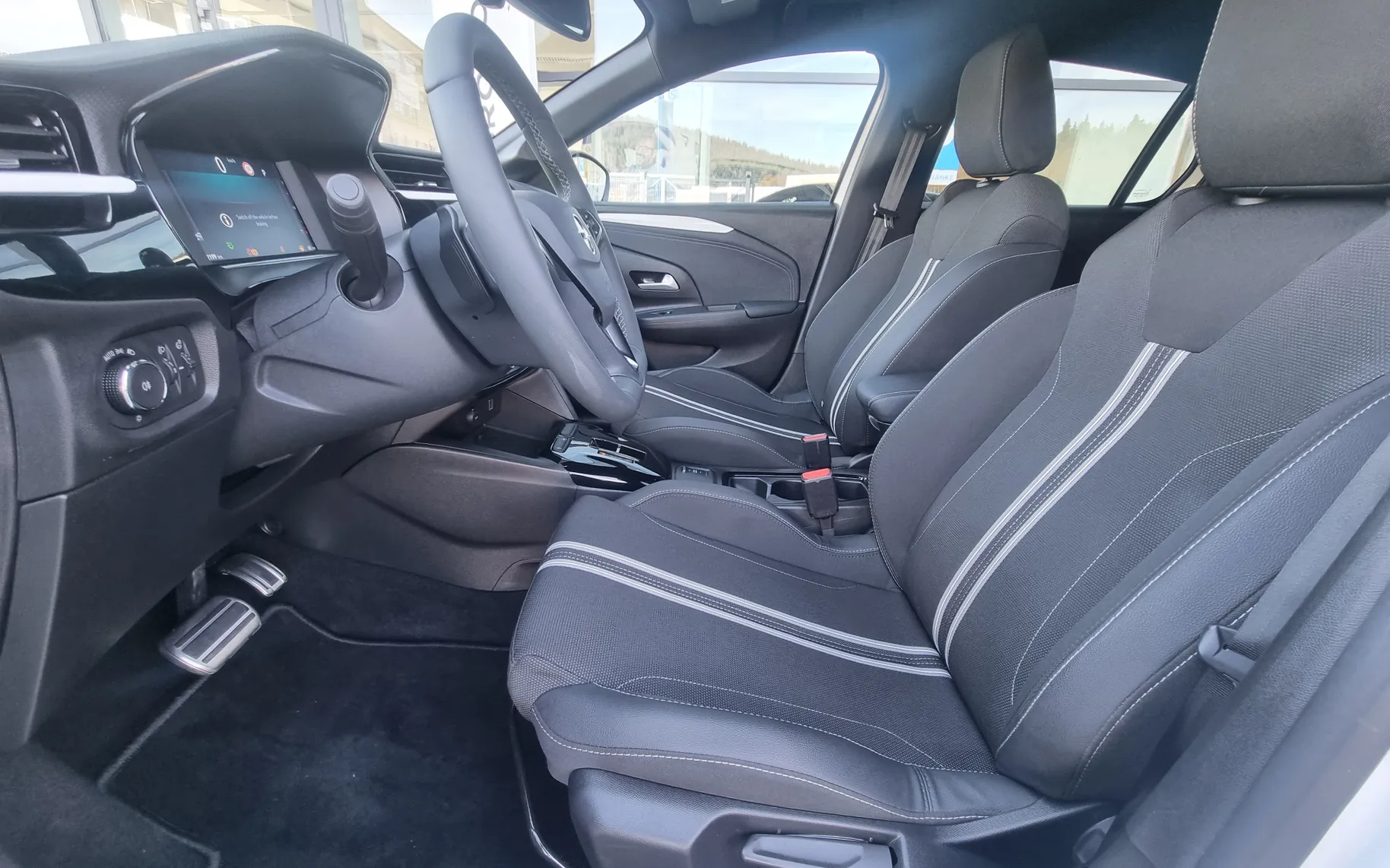 Zunanja slika - Opel Corsa - 1.2 Turbo Avtomatik - SAMO 12.199km - TOP OPREMA - 11