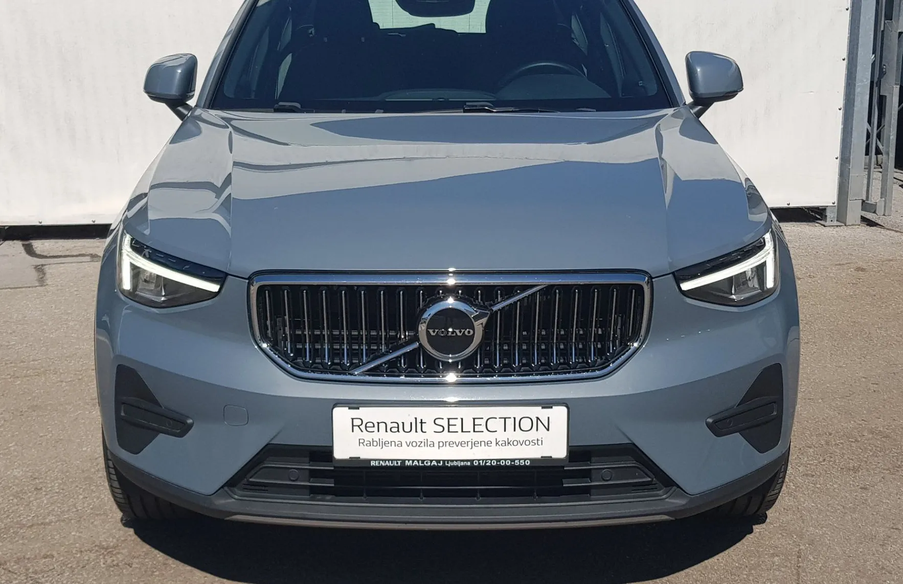 Zunanja slika - Volvo XC40 - T4 Recharge Twin Engine Inscription KAMERA PRIKLOP - 2