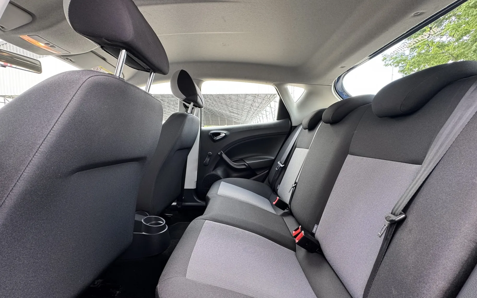 Zunanja slika - Seat Ibiza - 1.0 MPI 55 75KM  LOCO 1.LASTNICA SLO poreklo - 9