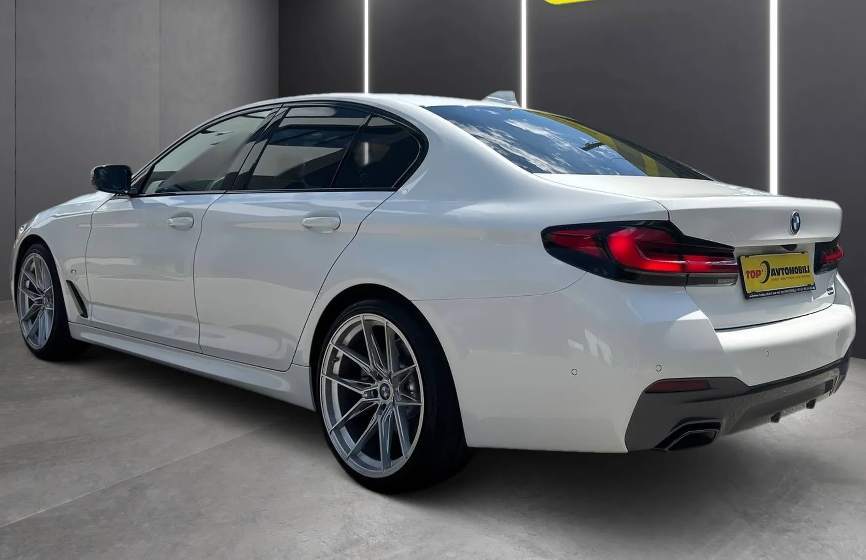 Zunanja slika - BMW Serija 5 - : 520d M PAKET LED NAVI PDC KAMERA TEM DAB EL SEDE - 5
