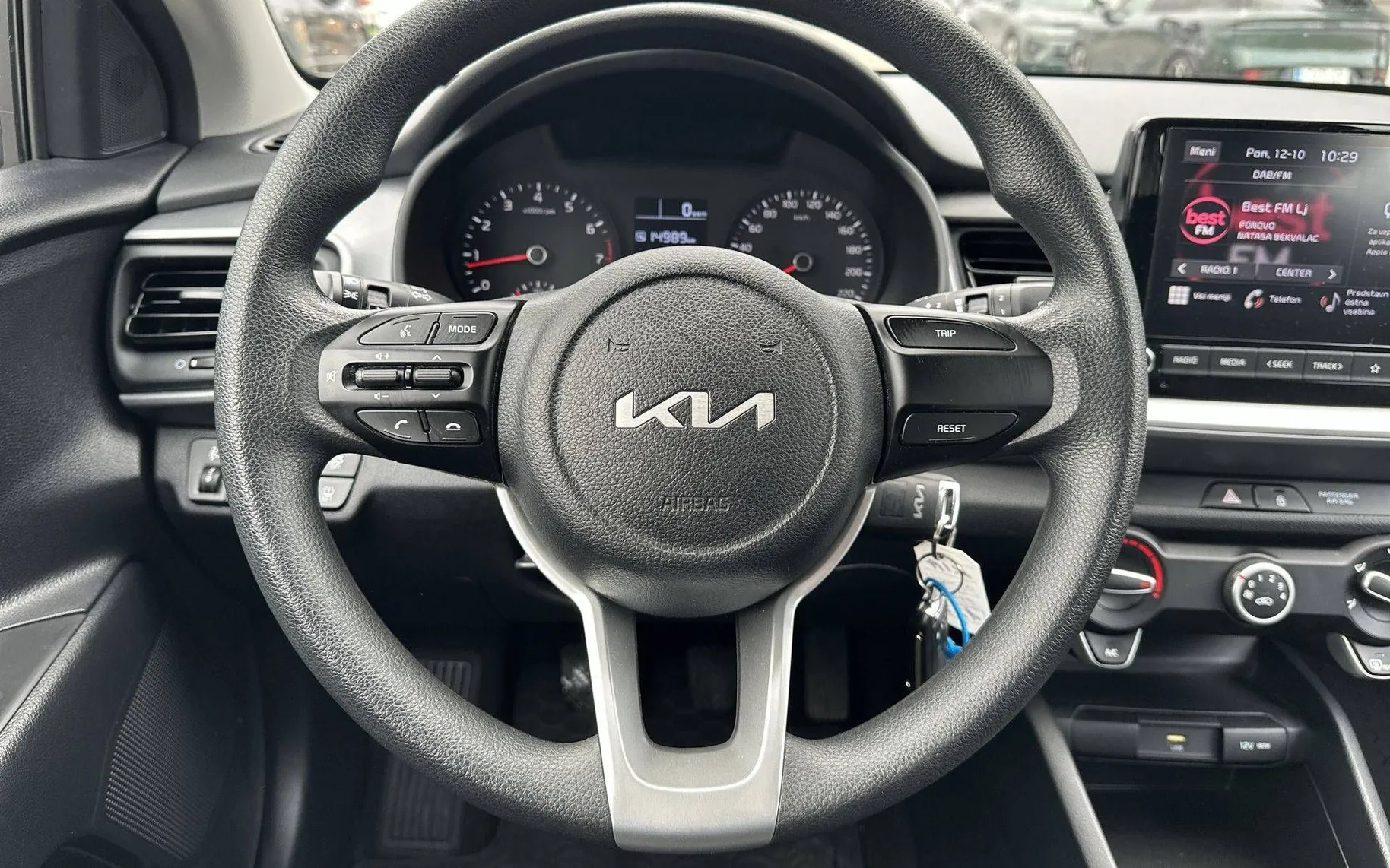 Notranja slika - KIA Stonic - 1.2 DPI LX Fun ISG - 16