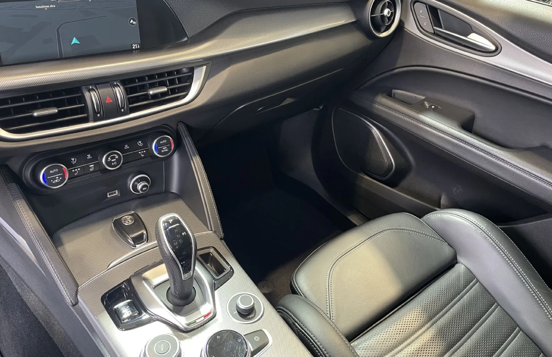 Zunanja slika - Alfa Romeo Stelvio - VELOCE-PANORAMA-KEYLESS-NAVI-USNJE-MEMORY-LED-ACC - 14