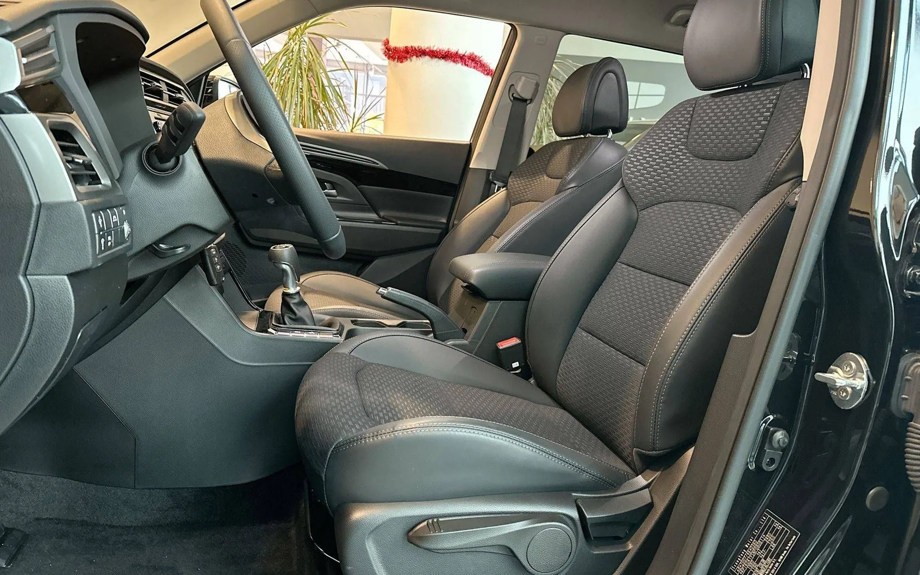 Zunanja slika - SsangYong Korando - 1.5 T-GDi Style 4WD MT6... - 9