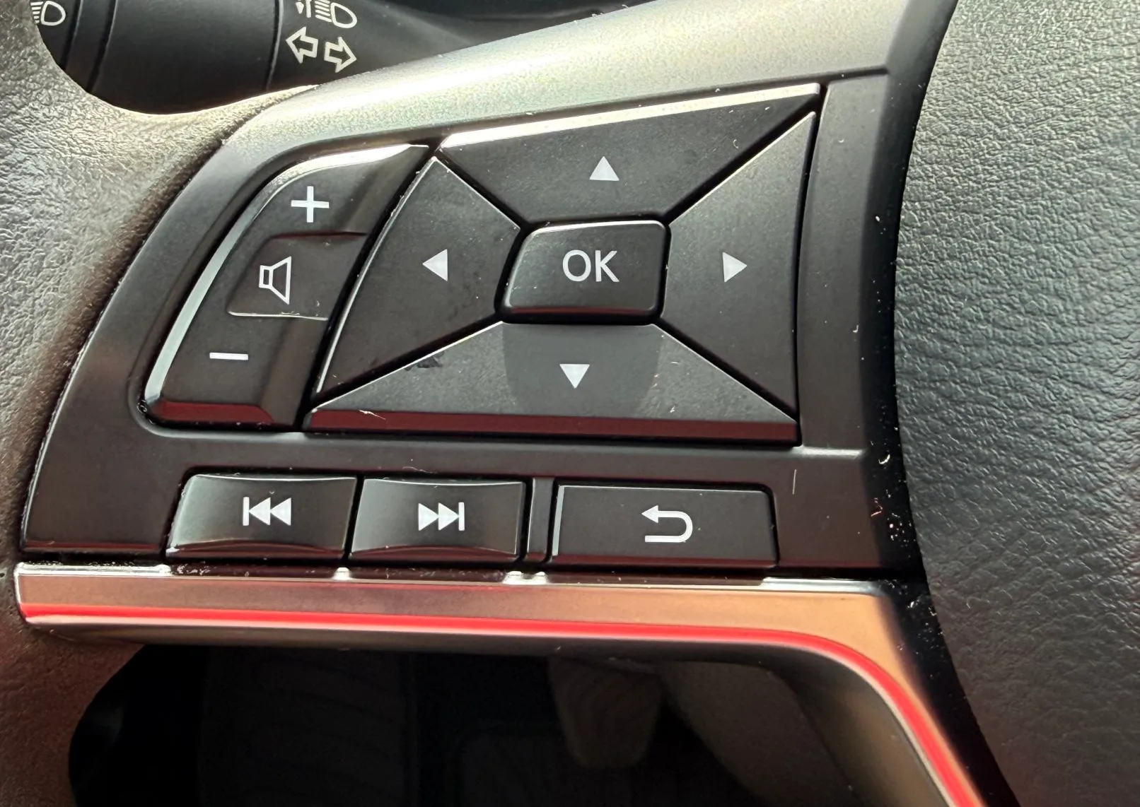 Zunanja slika - Nissan Juke - 1,0 DIG-T 114 ACENTA - 16