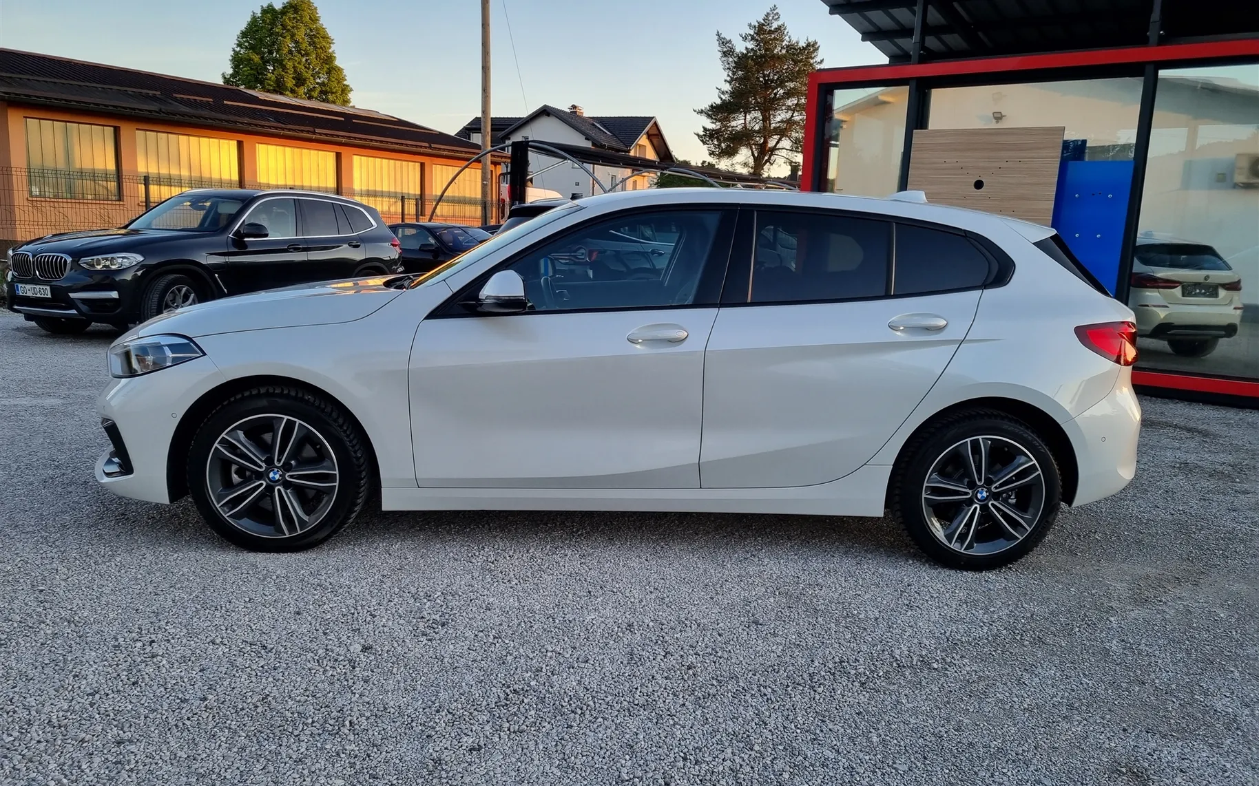 Zunanja slika - BMW Serija 1 - 118i - 3