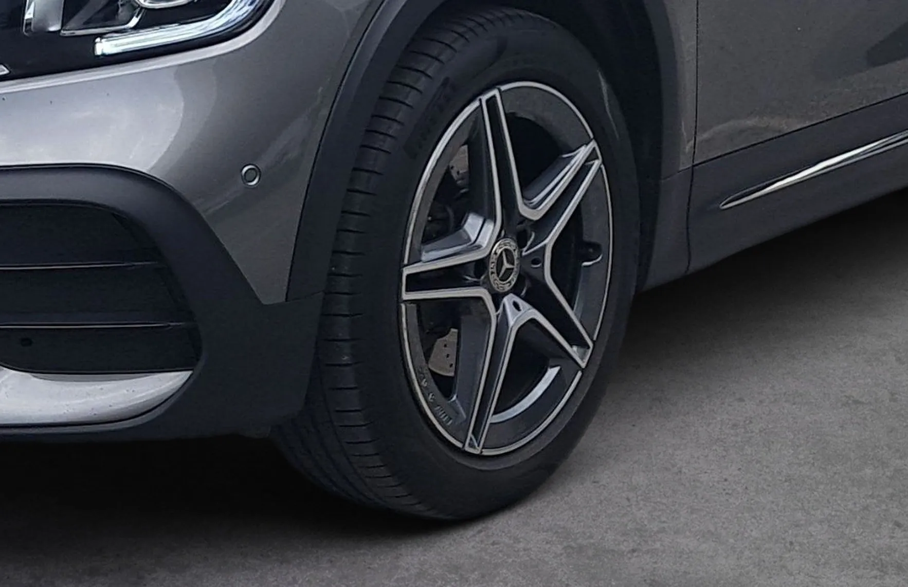 Zunanja slika - Mercedes-Benz GLB-Razred - GLB 200 d 4MATIC AMG Line Avt. - 6