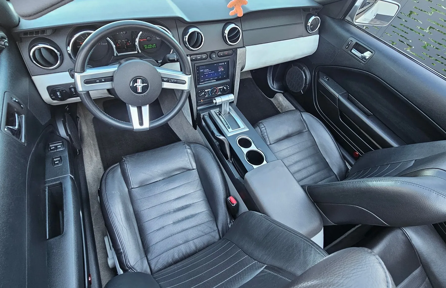 Zunanja slika - Ford Mustang - GT 4.6 CABRIO- AUTOMATIC-ODLIČEN-Le 125.000km - 18