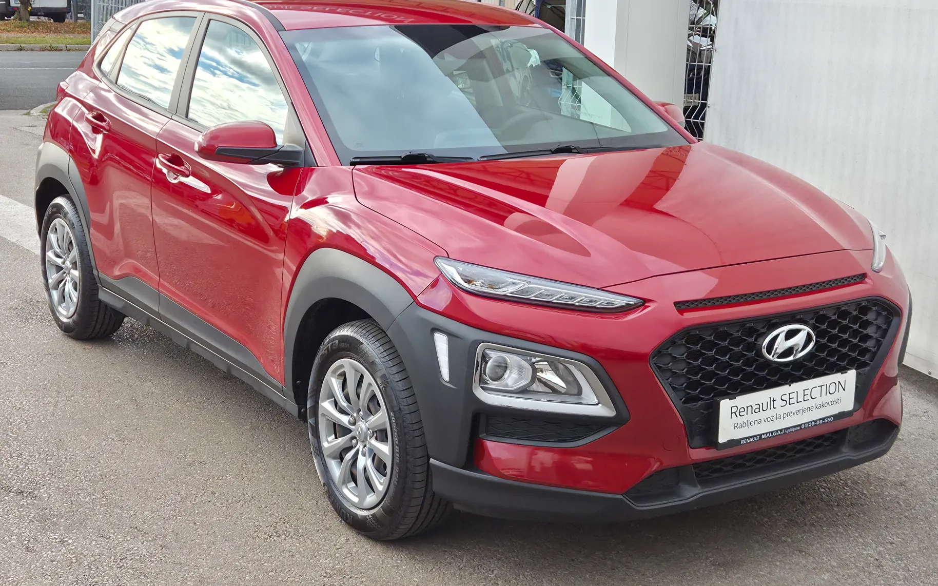 Zunanja slika - Hyundai Kona - 1.0 T-GDI 120 Trend 1.LASTNIK SLO.POREKLO - 4
