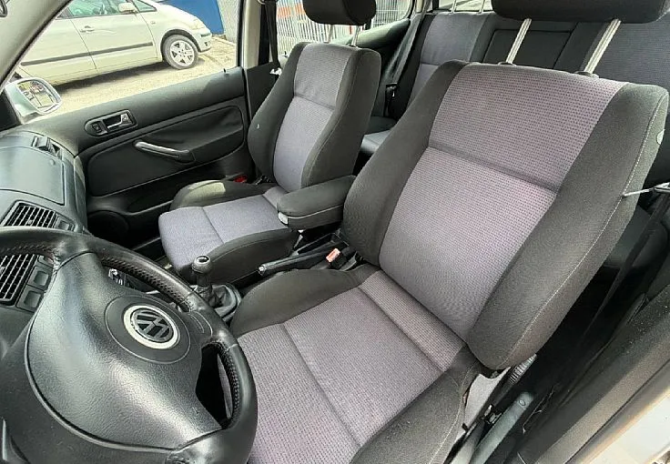 Zunanja slika - Volkswagen Golf - Basis 1.6 ZELO LEPO OHRANJEN - 9
