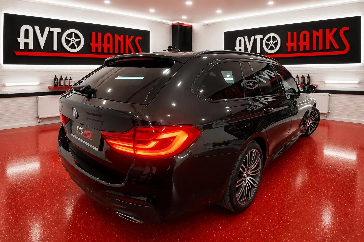 Notranja slika - BMW serija 5 Touring: - 520d xDrive.Avt.M-OPTIC.MAX OPREMA.PANO.VIRTUAL - 8