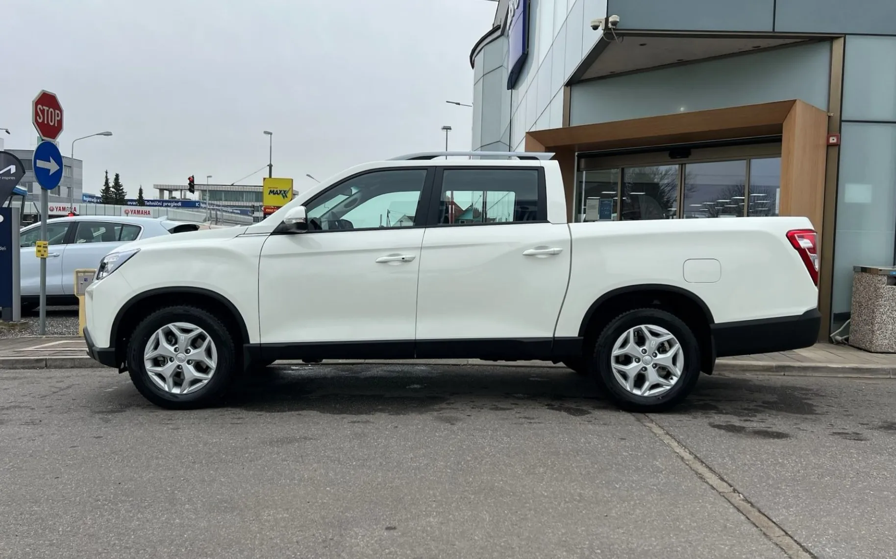 Zunanja slika - SsangYong Musso - Grand 2.2 XDi 4WD Ultimate AT-PDC-KAMERA-NAVI - 4