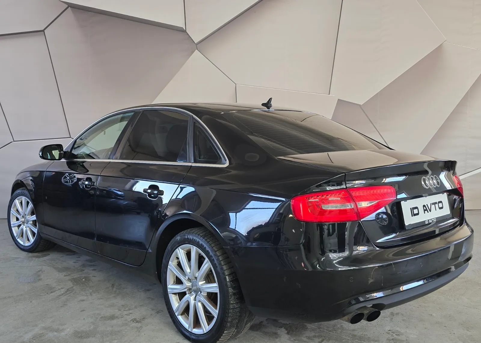 Zunanja slika - Audi A4 - 2,0 TDI - 3