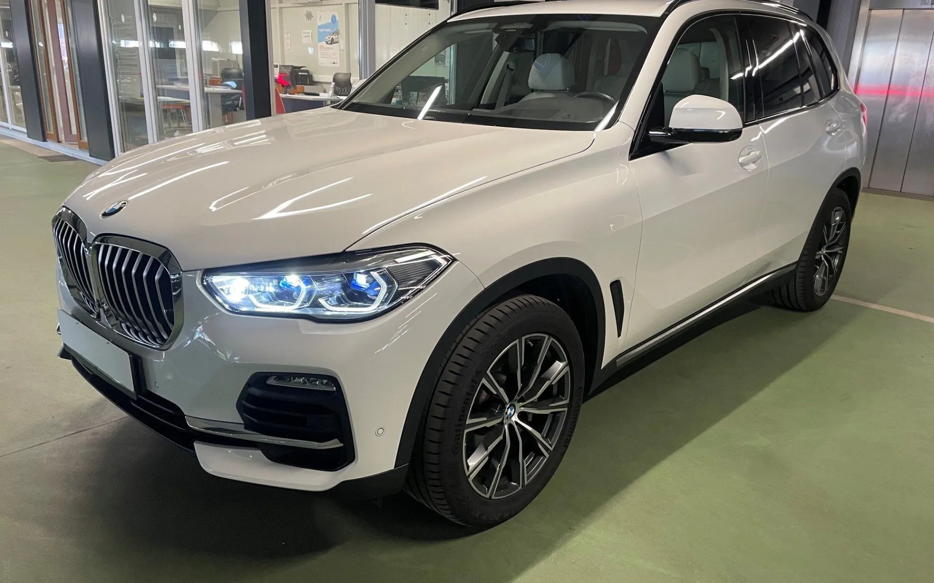 Zunanja slika - BMW X5 - xDrive30d Avt. LASER.NAVI.KAMERA.OGR.HLA.SEDEŽI - 1