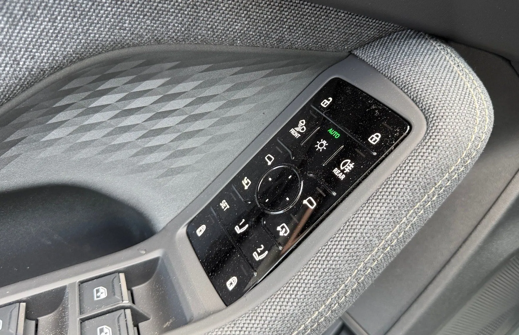 Zunanja slika - Audi A5 - e-hybrid quattro Business S tronic 220kW - 16