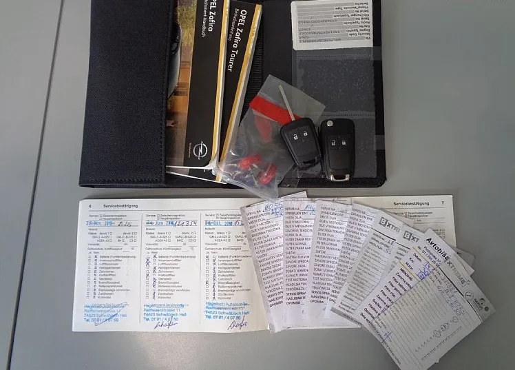 Zunanja slika - Opel Zafira - 1.6 CDTI 136hp-MAX OPREMA -KOMPLET VSI SERVISI - 10
