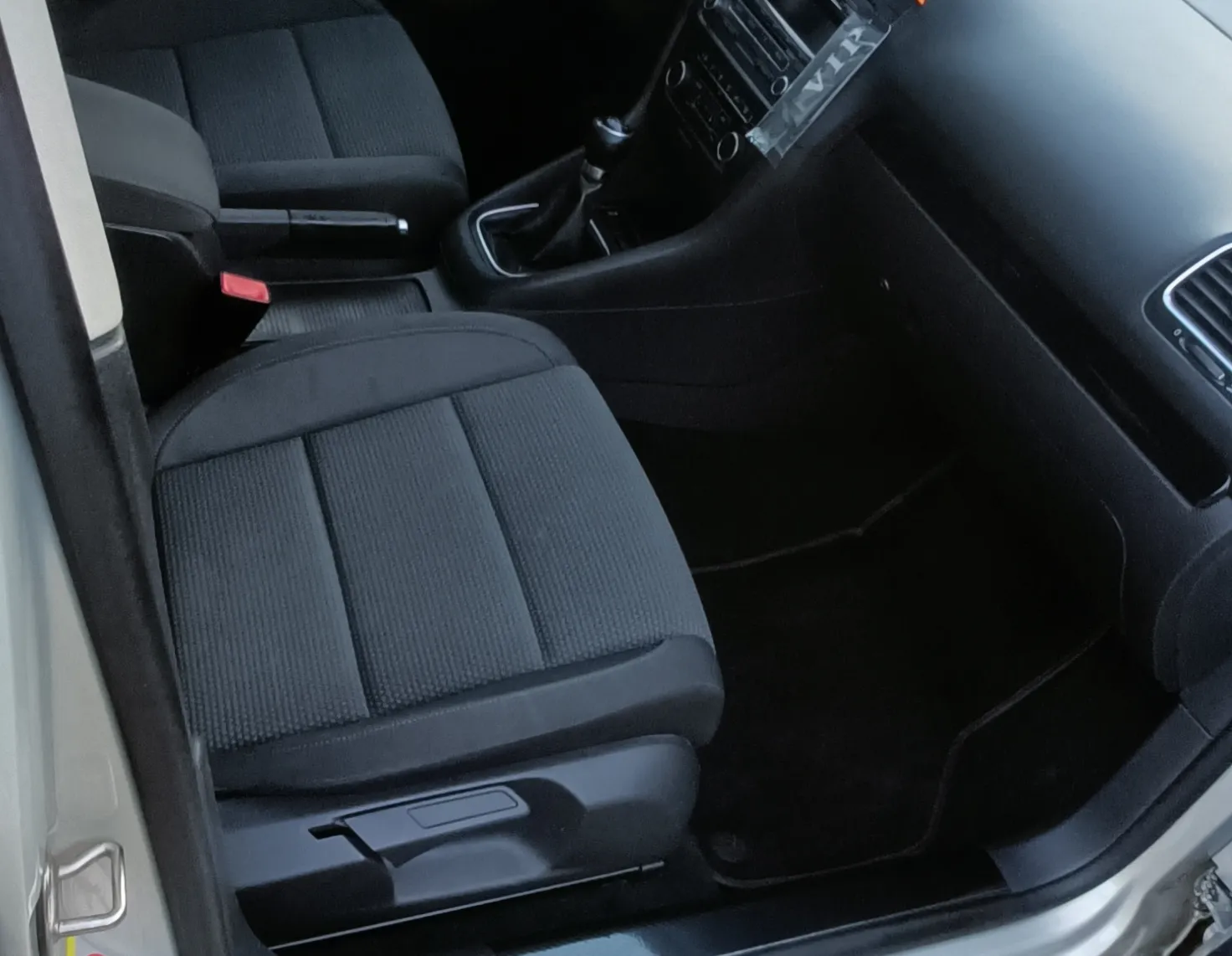 Notranja slika - Volkswagen Golf - Comfortline 1,6 TDI - 24