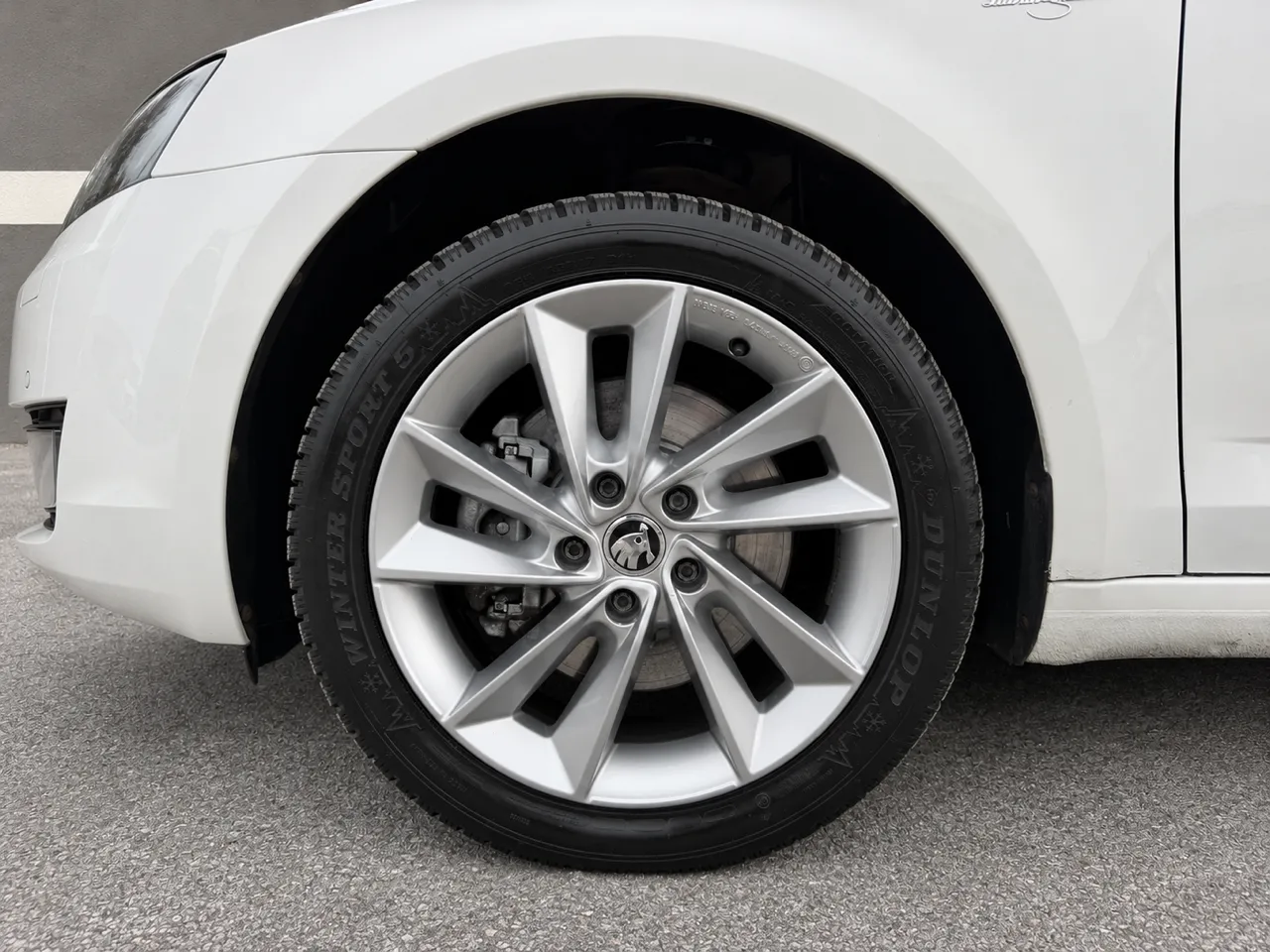 Zunanja slika - Škoda Octavia - 2.0 TDI DSG 4x4 LAURIN CLEMENT 2.LASTNIK PANO. - 9