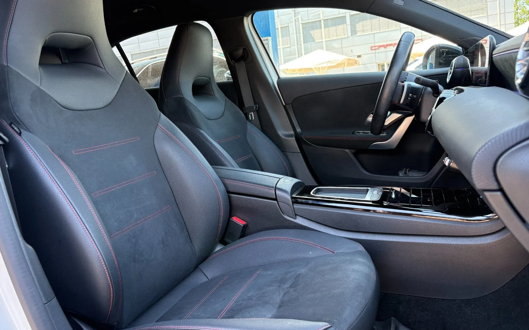 Notranja slika - Mercedes-Benz A-Razred - 180 AMG Line |ACC|Kamera|Gretje|AmbientL|PDC|SLO|. - 12