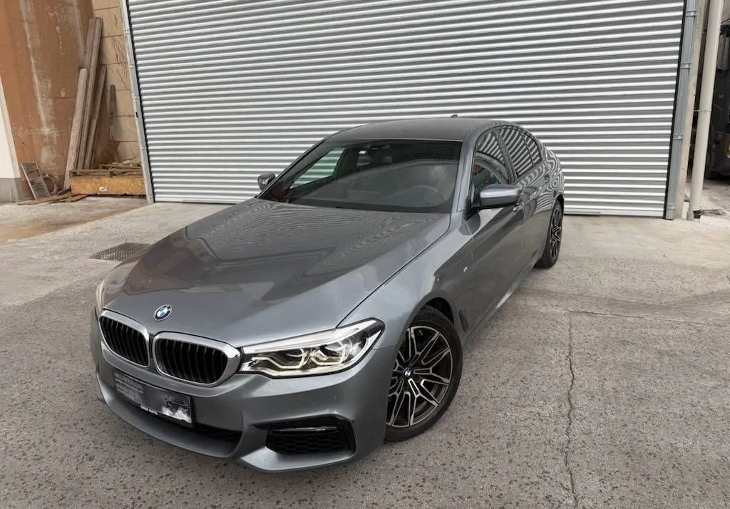 Notranja slika - BMW serija 5: - 520d M-SPORT POLOG 2400 - 11