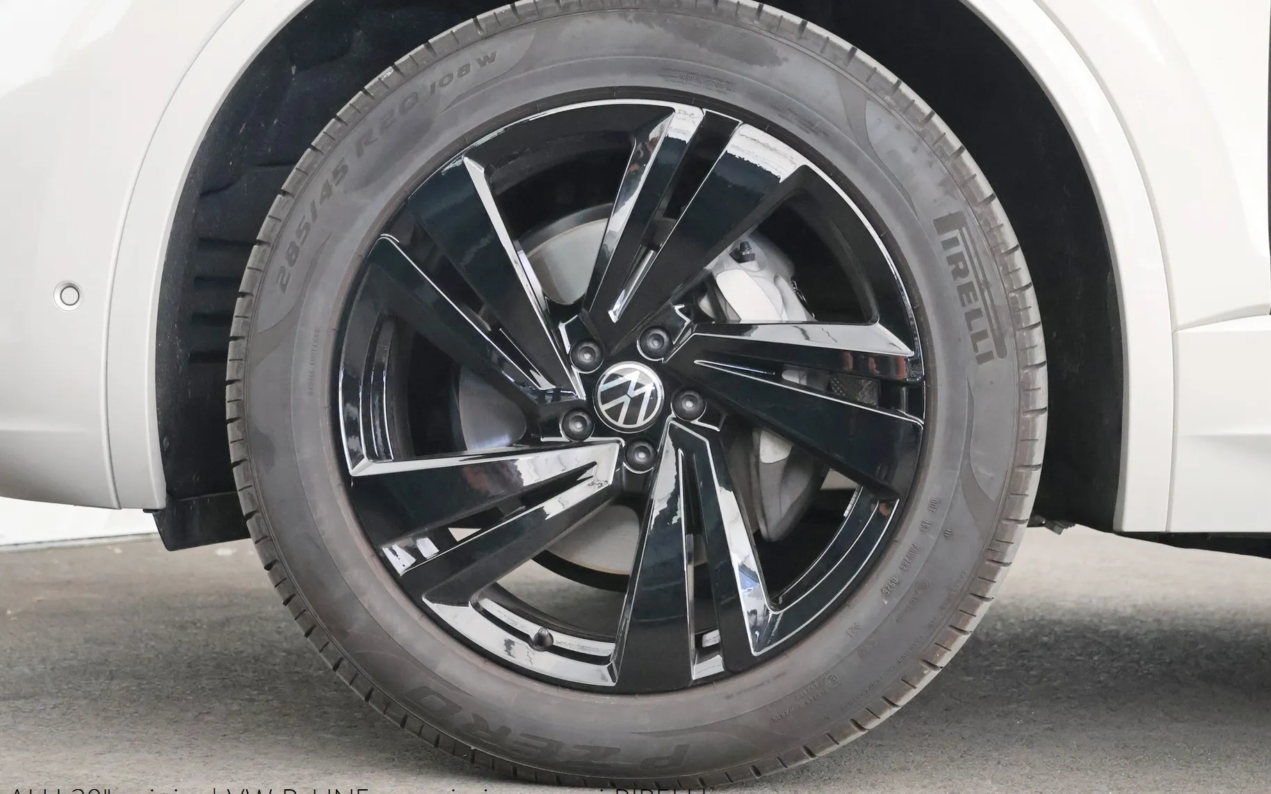 Zunanja slika - Volkswagen Touareg - 3.0 V6 TDI 4-Motion Tiptronic R-Line 286KM - 17