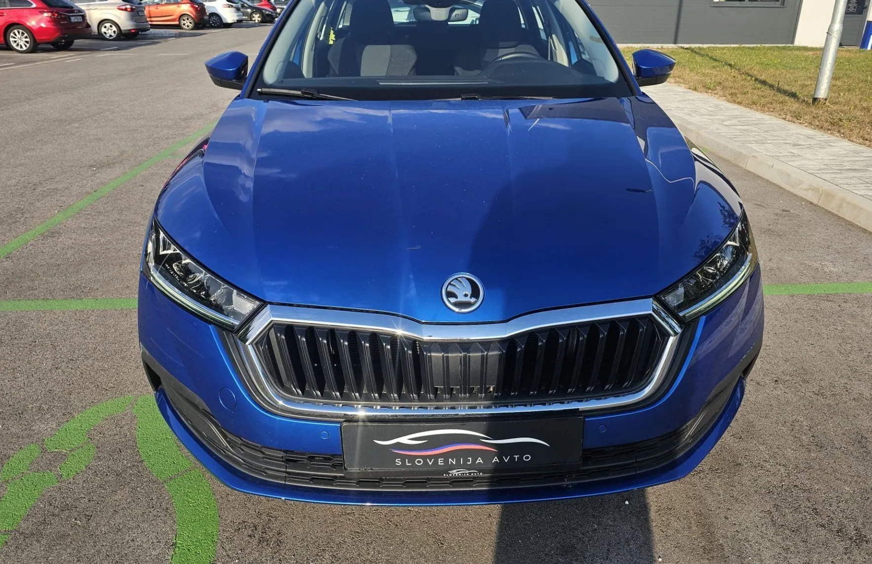 Zunanja slika - Škoda Octavia - Combi 2.0TDI Ambition DSG|FuLED|alu|wirtual|kamera - 2