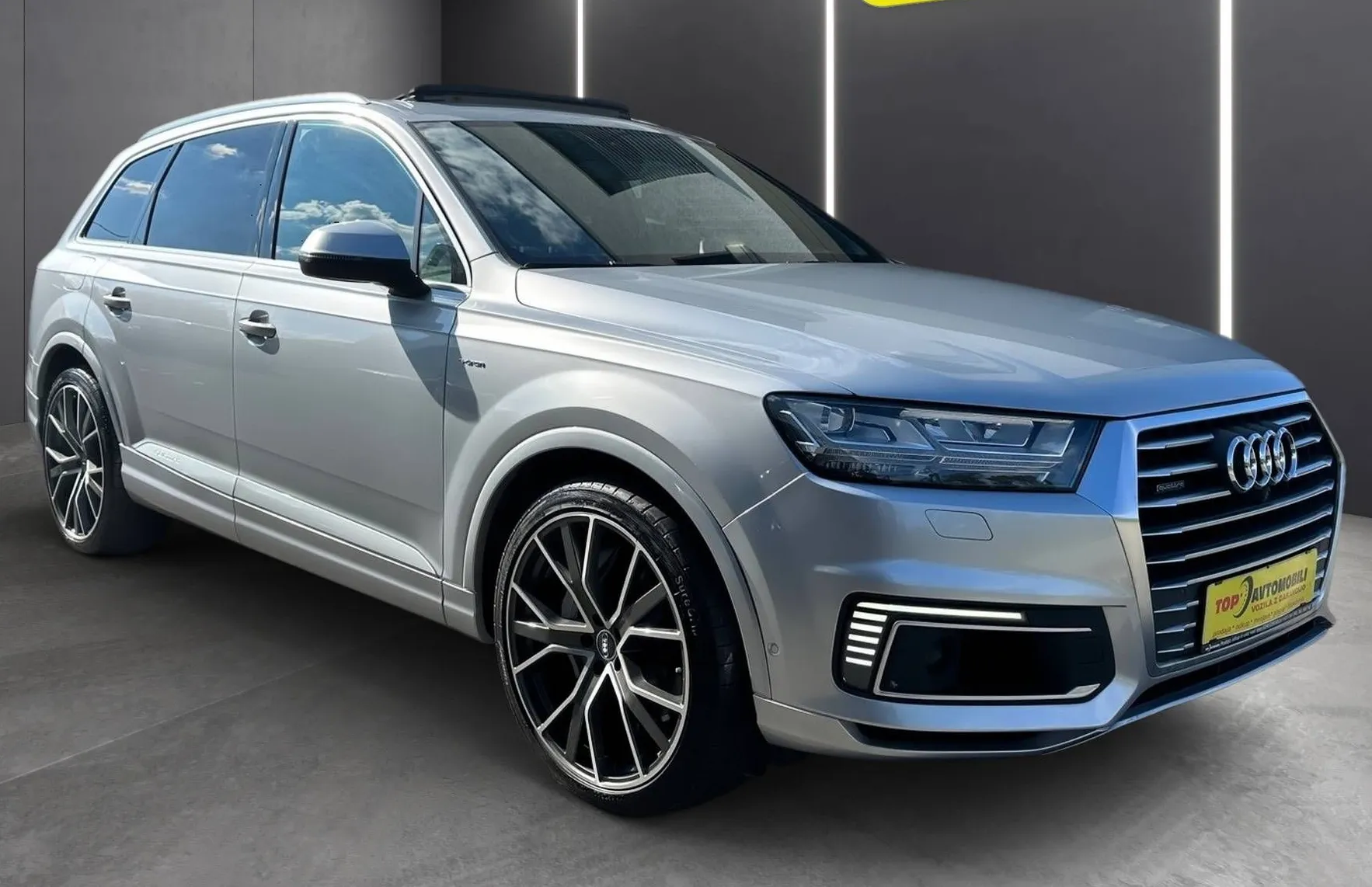 Zunanja slika - Audi Q7 - E-TRON 3.0TDI QUATTRO LED NAVI ACC HUD PANO 360K - 10