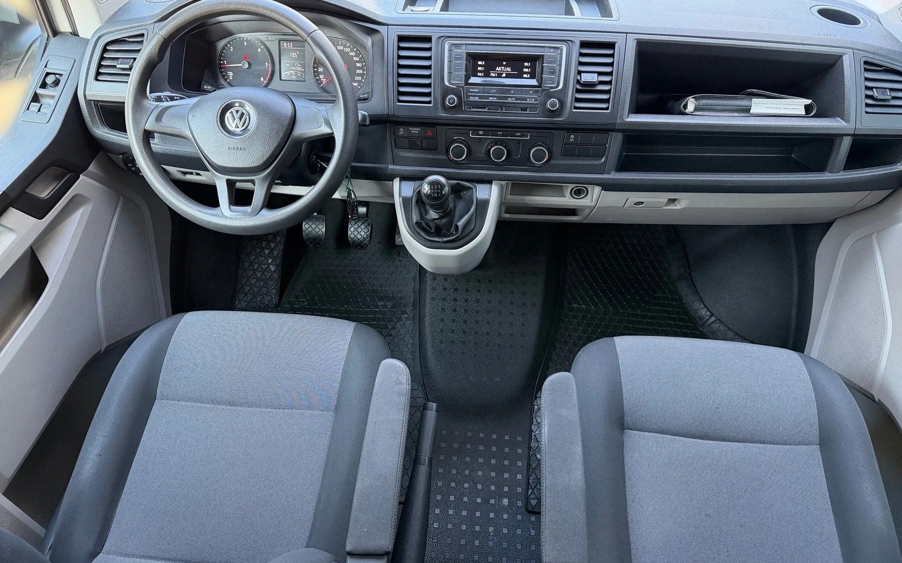 Notranja slika - Volkswagen Transporter - Krpan 2.0 TDI KMR-SLO-PDC-Vlečna kljuka-... - 10