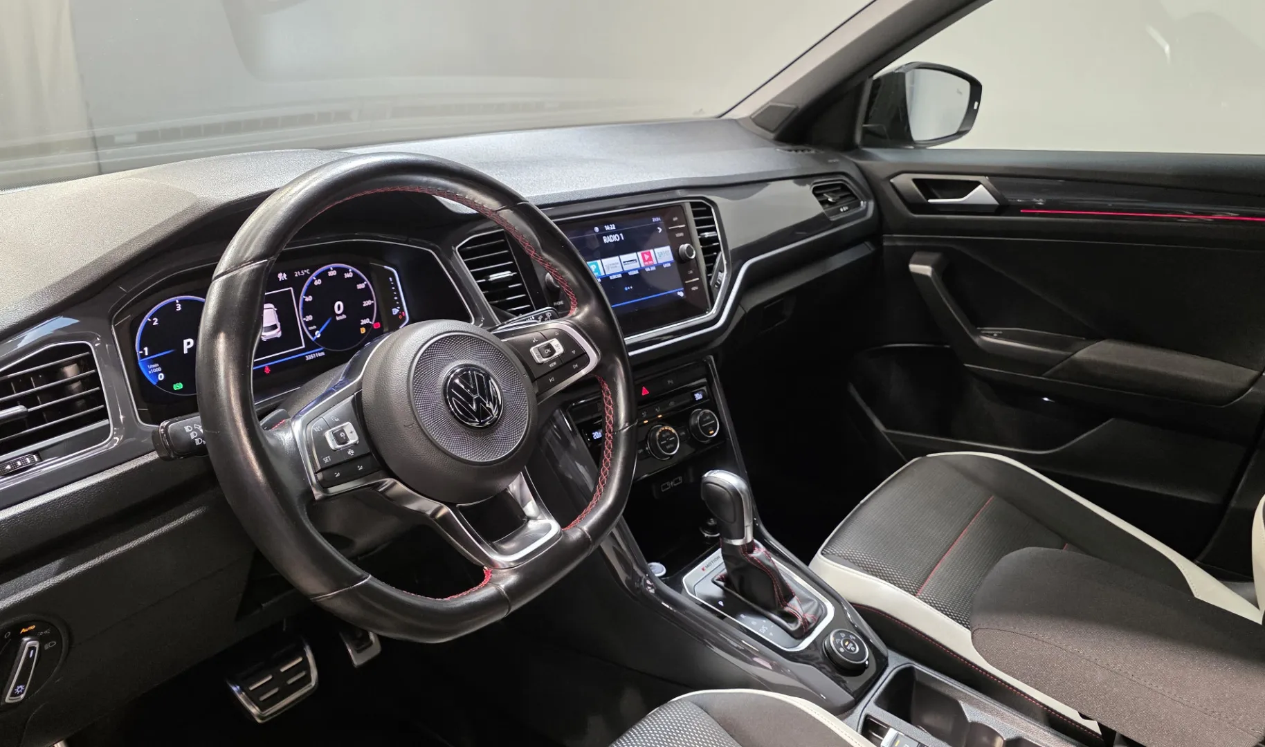 Zunanja slika - Volkswagen T-Roc - 4motion 2,0 TDI BMT Sport DSG 1.LAST SLO ACC LED KAM - 8