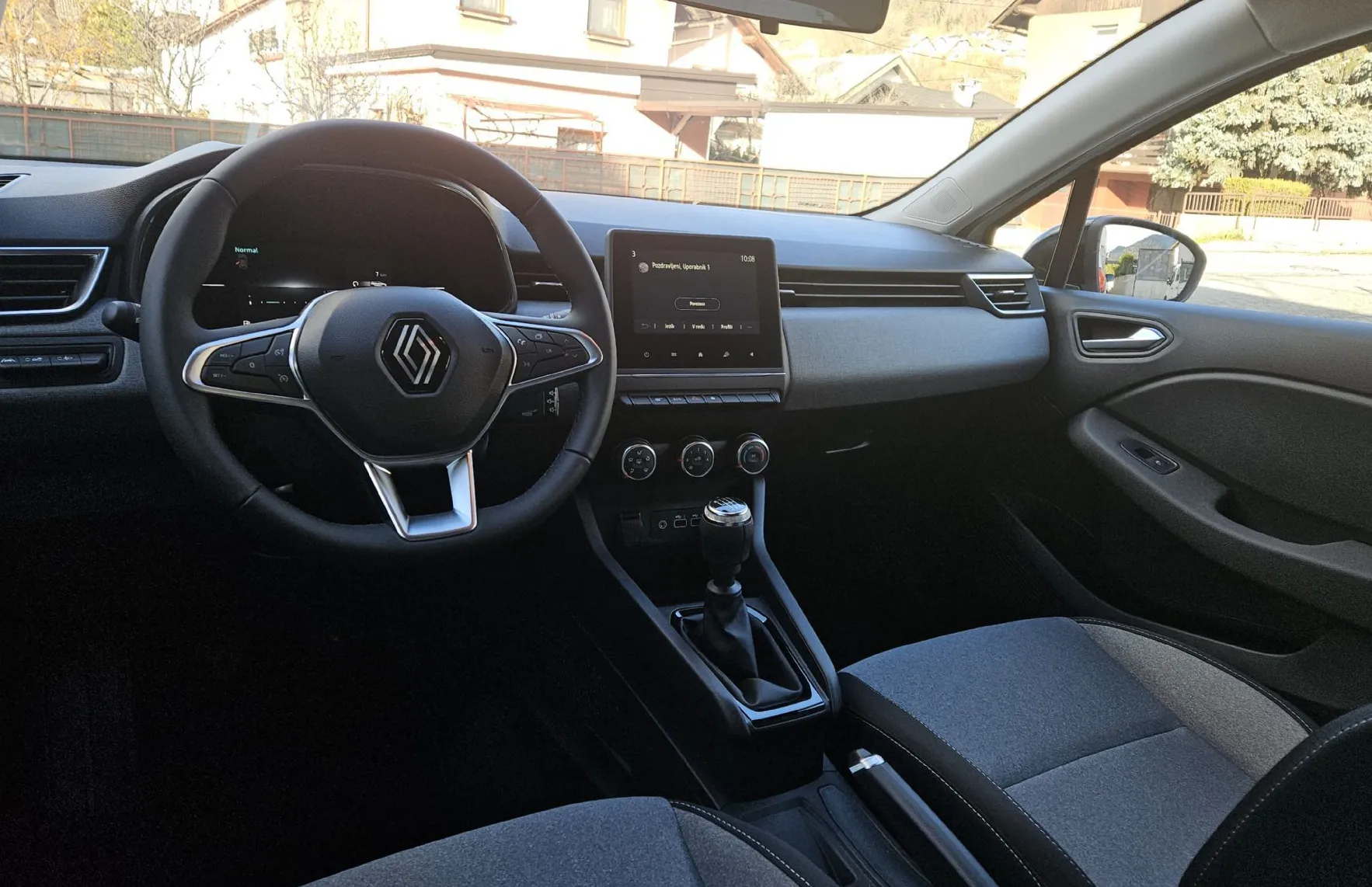 Zunanja slika - Renault Clio - Evolution dCi 100 + gretje sedežev - 6
