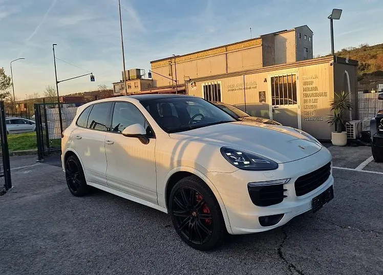 Zunanja slika - Porsche Cayenne - GTS 3.0 TD - 4