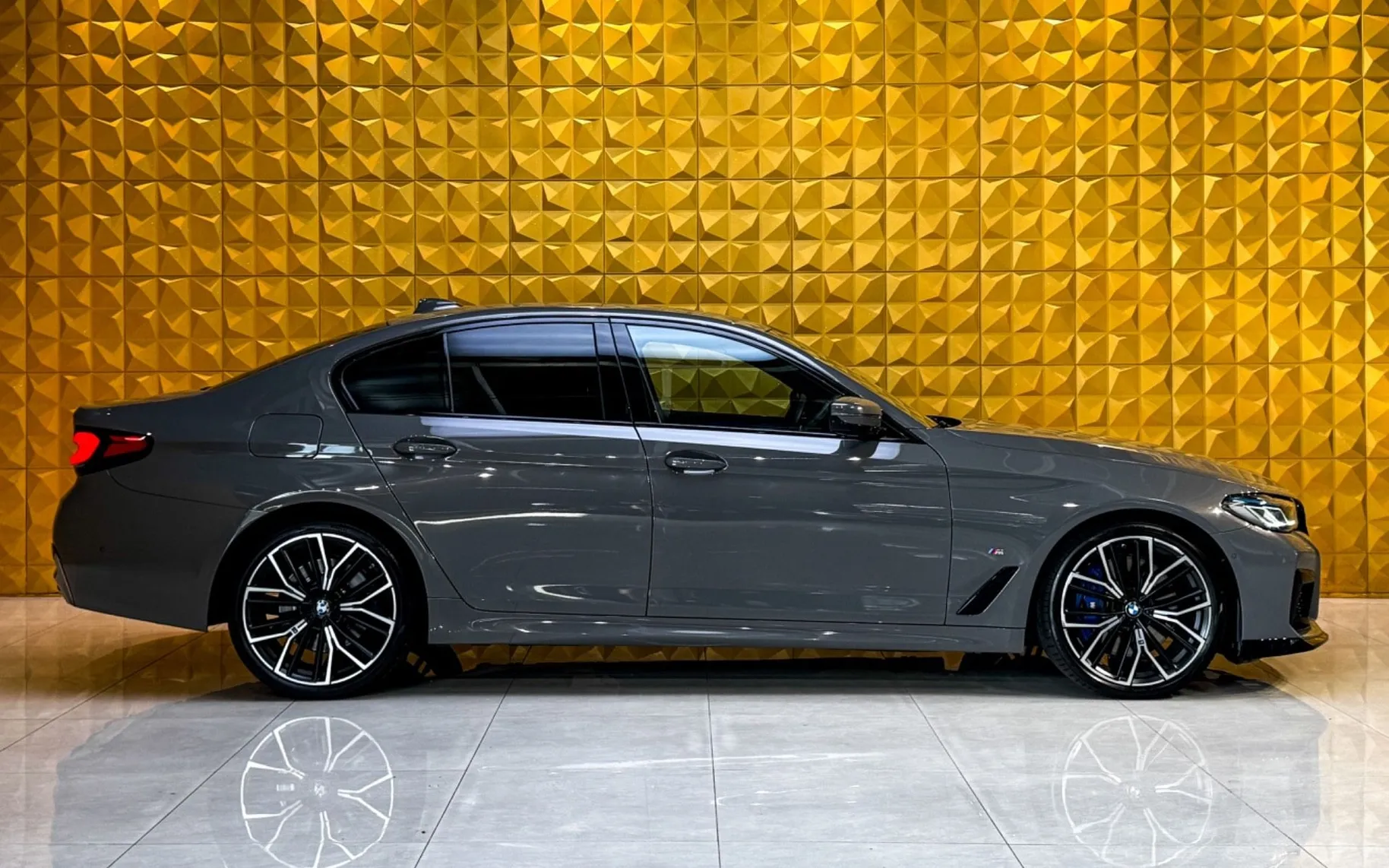 Notranja slika - BMW serija 5: - 530d xDrive Avt. - 12