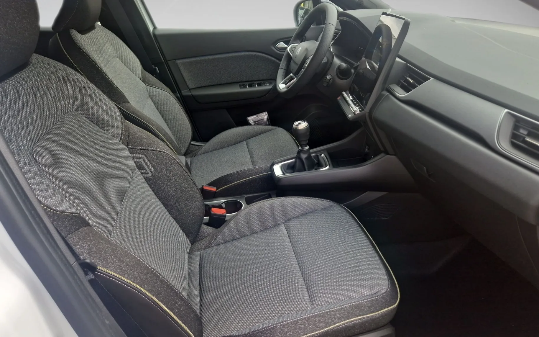 Zunanja slika - Renault Captur - TCe 115 Techno + paket ZIMA - 14